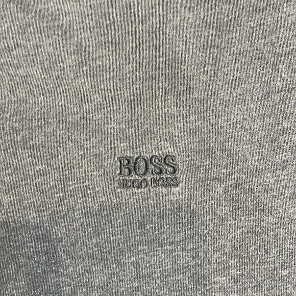 Vintage Oversize Embroidered Hugo Boss T-Shirt Large - Picture 4 of 5